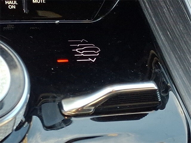 Thumbnail: 2024 Jeep Wagoneer - 27