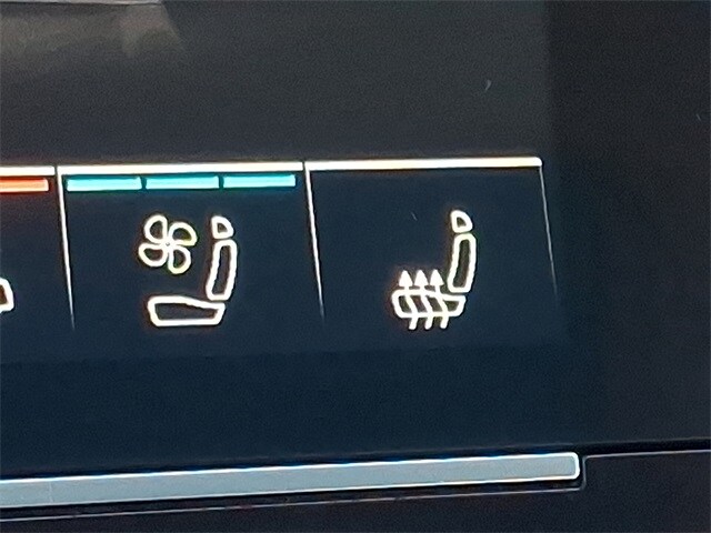 Thumbnail: 2022 Audi e-tron - 28