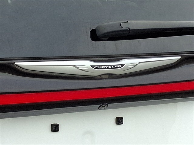 Thumbnail: 2024 Chrysler Pacifica - 32