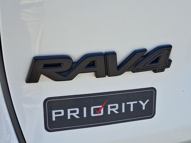 Thumbnail: 2021 Toyota RAV4 - 30