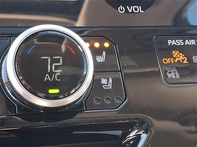 Thumbnail: 2026 Toyota Highlander - 30