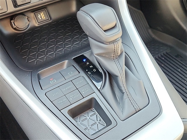 Thumbnail: 2025 Toyota RAV4 - 9