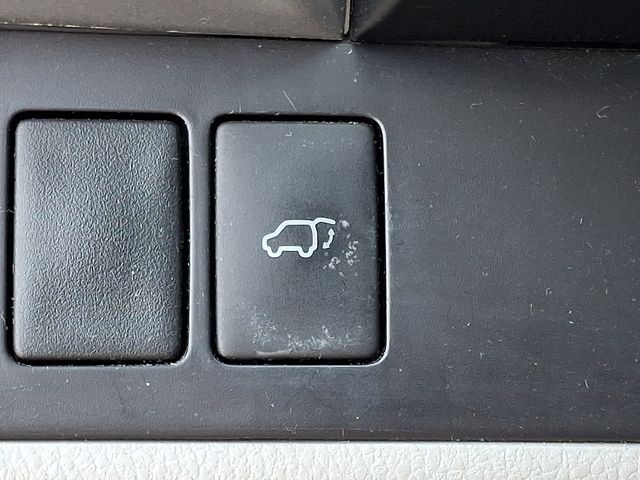 Thumbnail: 2016 Toyota Highlander - 26