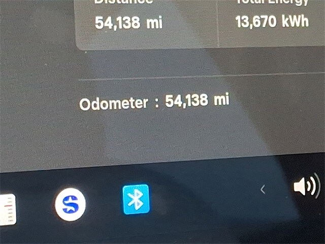 Thumbnail: 2022 Tesla Model 3 - 21