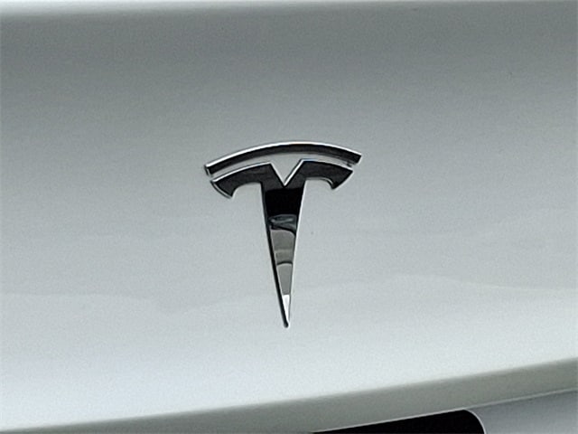Thumbnail: 2022 Tesla Model 3 - 32