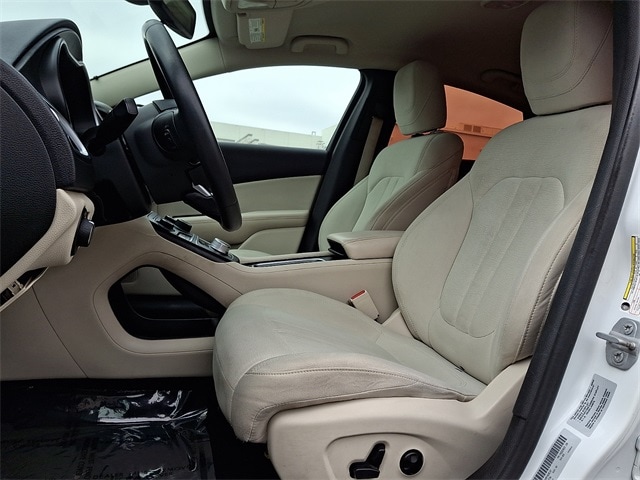 Thumbnail: 2015 Chrysler 200 - 13