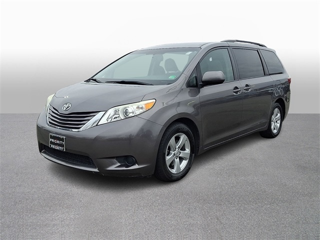 2017 Toyota Sienna LE -
                  Springfield, VA