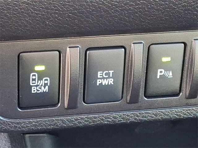 Thumbnail: 2022 Toyota Tacoma - 24