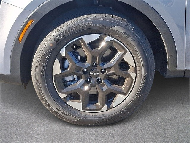 Thumbnail: 2025 Kia Sorento - 7