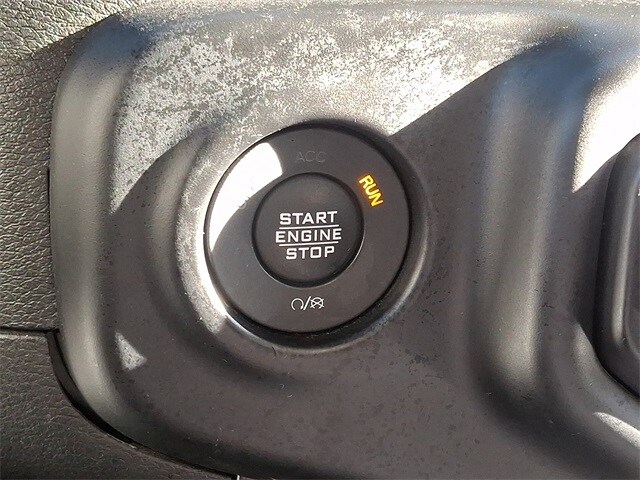 Thumbnail: 2023 Jeep Gladiator - 22