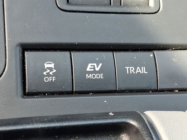 Thumbnail: 2021 Toyota Highlander - 28