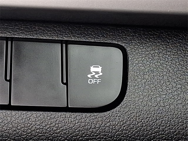 Thumbnail: 2018 Hyundai Elantra - 24