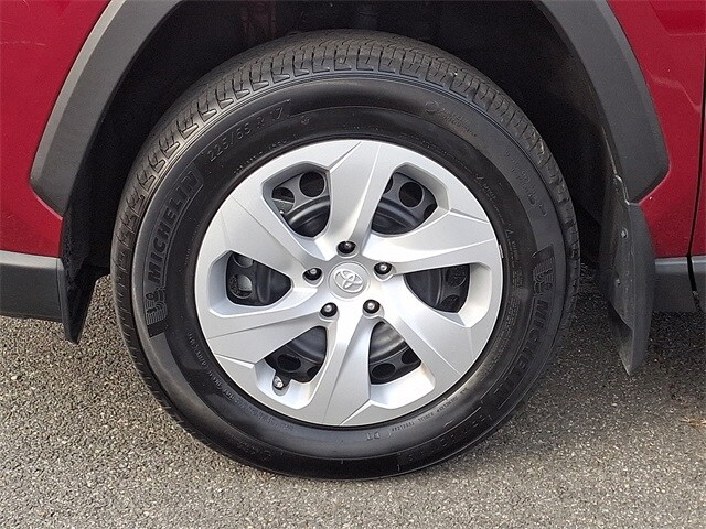 Thumbnail: 2024 Toyota RAV4 - 8