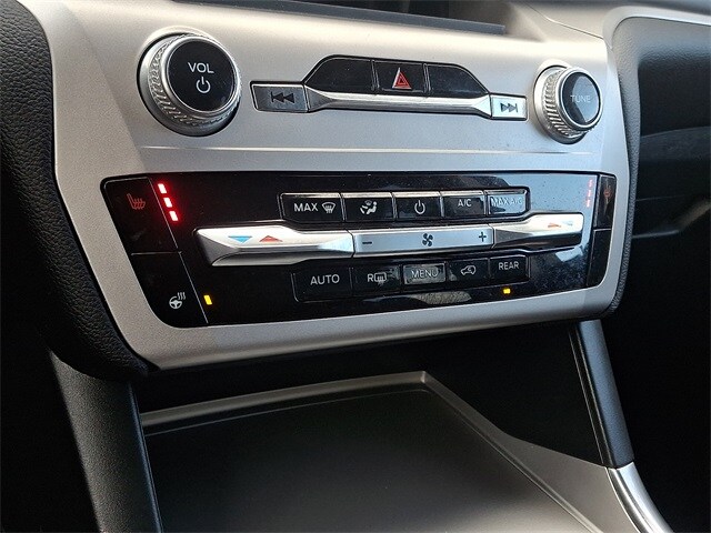 Thumbnail: 2022 Ford Explorer - 12