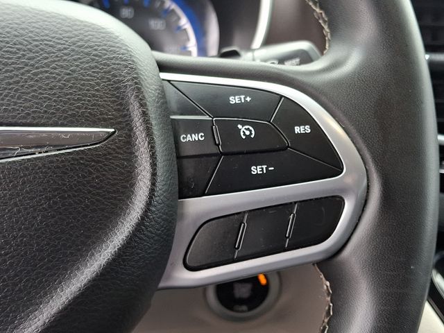 Thumbnail: 2023 Chrysler Voyager - 23