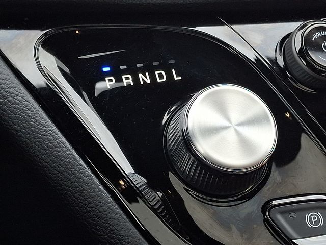 Thumbnail: 2024 Chrysler Pacifica - 17