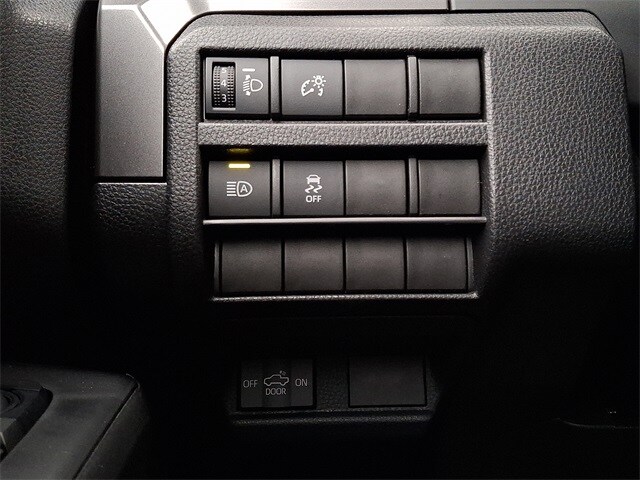 Thumbnail: 2025 Toyota Tacoma - 18