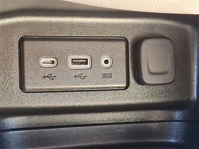 Thumbnail: 2023 Chevrolet Equinox - 25