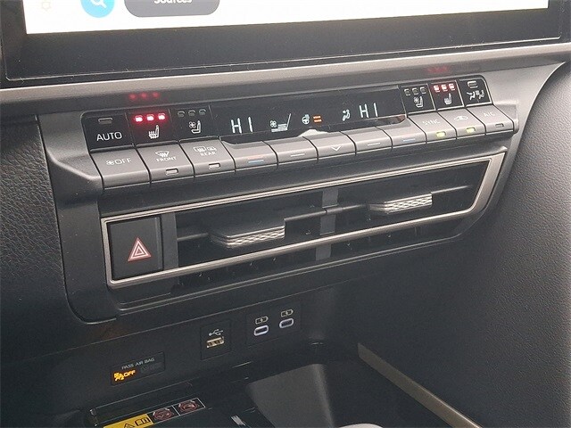 Thumbnail: 2026 Toyota Camry - 15