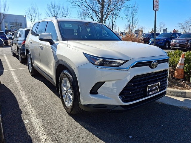 Thumbnail: 2024 Toyota Grand Highlander - 2