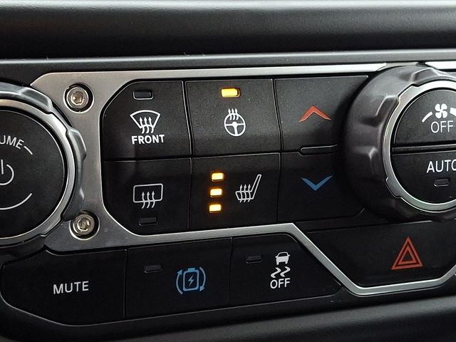 Thumbnail: 2023 Jeep Wrangler - 26