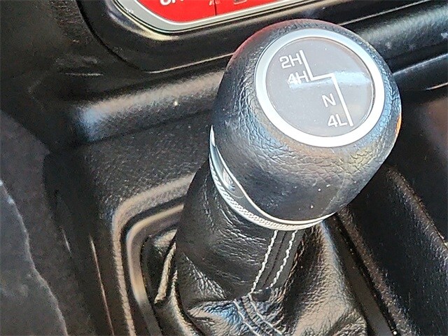 Thumbnail: 2025 Jeep Wrangler - 24