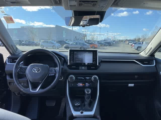 Thumbnail: 2021 Toyota RAV4 - 9