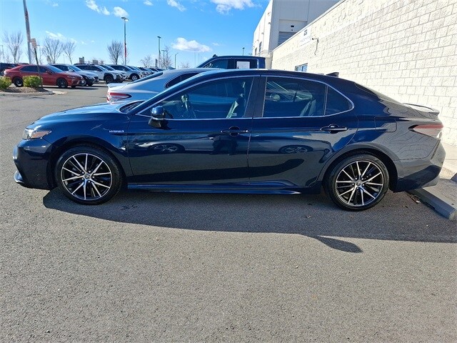 Thumbnail: 2021 Toyota Camry - 10