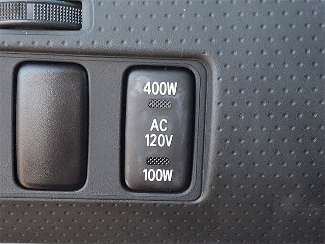 Thumbnail: 2015 Toyota Tacoma - 25