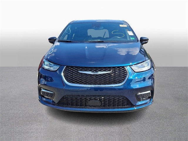 Thumbnail: 2025 Chrysler Pacifica - 2