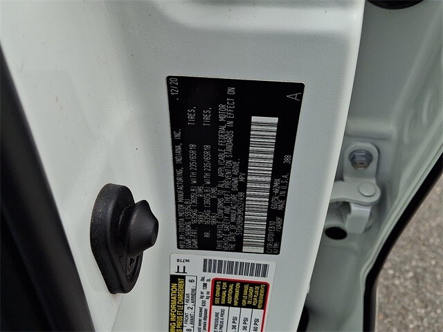 Thumbnail: 2021 Toyota Highlander - 31