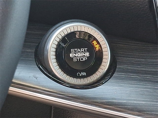 Thumbnail: 2024 Jeep Wagoneer - 24