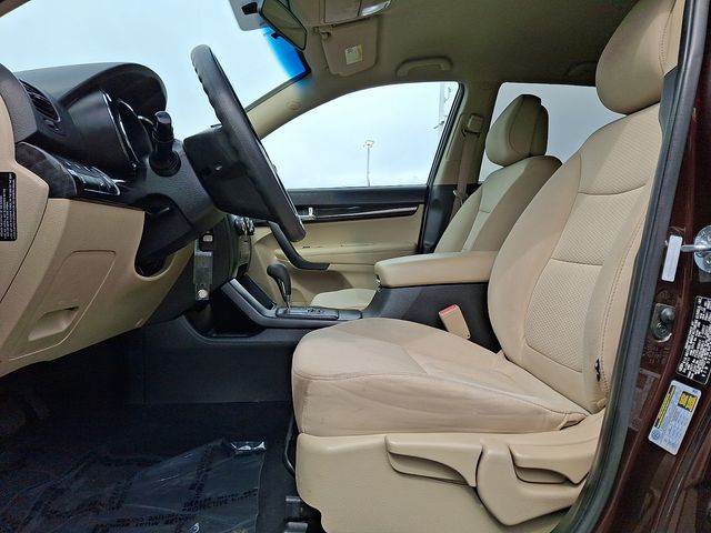 Thumbnail: 2012 Kia Sorento - 14