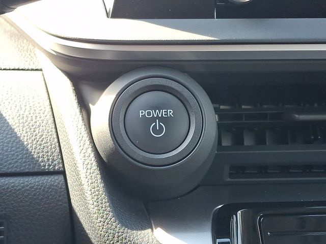 Thumbnail: 2023 Toyota Prius - 21