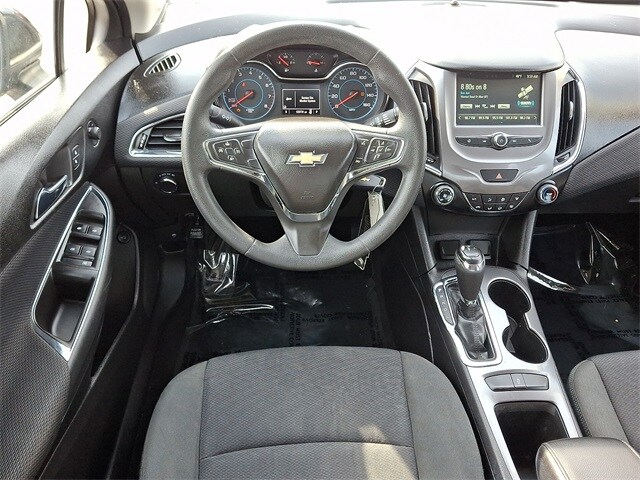 Thumbnail: 2016 Chevrolet Cruze - 11