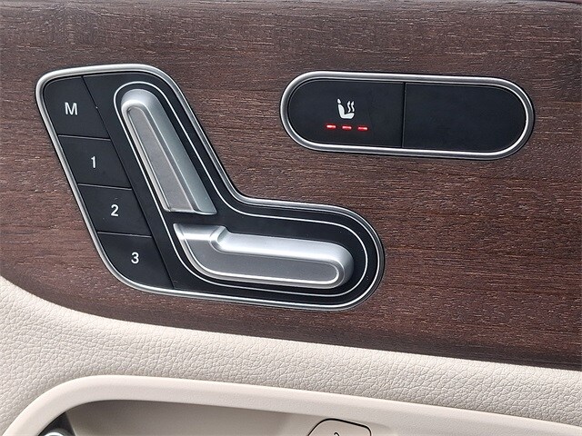 Thumbnail: 2023 Mercedes-Benz GLA - 28