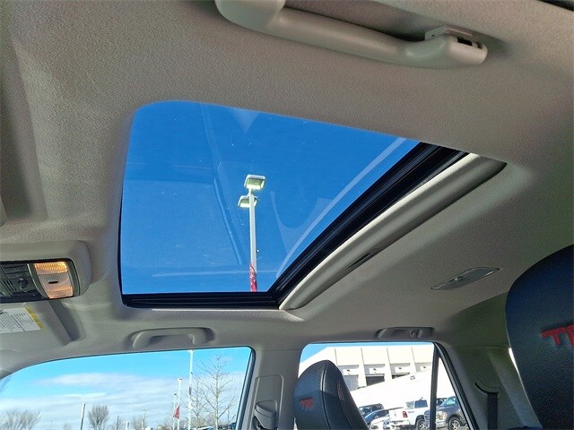 Thumbnail: 2023 Toyota 4Runner - 14