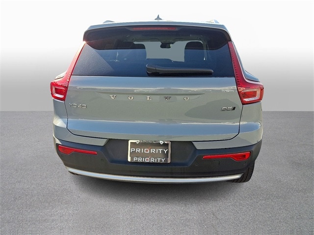Thumbnail: 2024 Volvo XC40 - 5