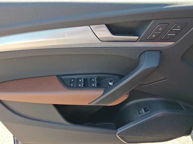 Thumbnail: 2025 Audi Q5 - 12