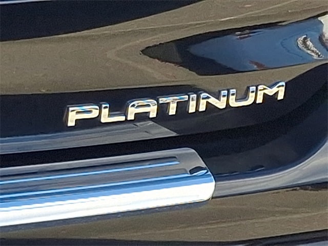 Thumbnail: 2024 Toyota Highlander - 37