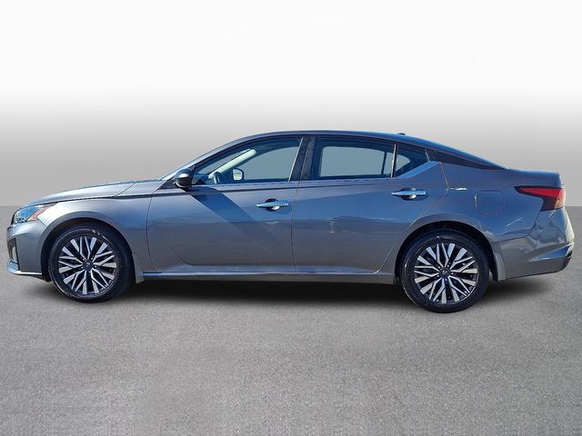 Thumbnail: 2024 Nissan Altima - 7