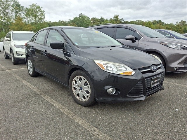 Thumbnail: 2012 Ford Focus - 3