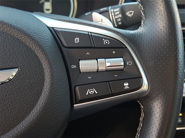 Thumbnail: 2022 Genesis G70 - 23