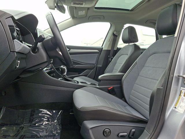 Thumbnail: 2025 Volkswagen Jetta - 13