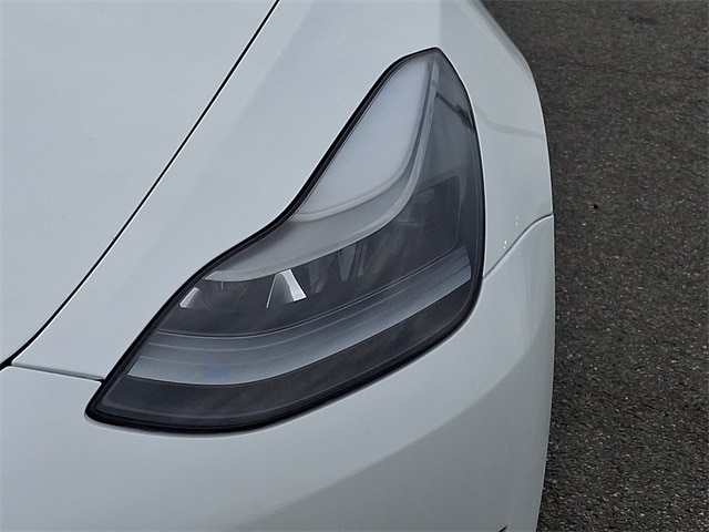 Thumbnail: 2022 Tesla Model 3 - 9