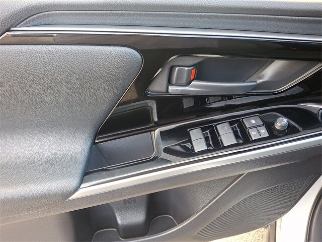 Thumbnail: 2024 Toyota bZ4X - 12