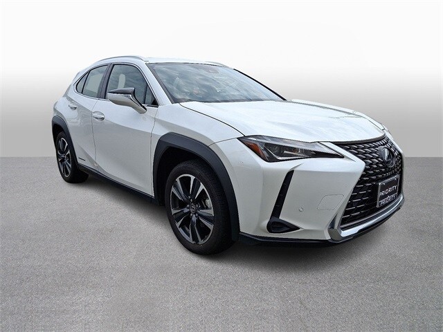 Thumbnail: 2021 Lexus UX - 3