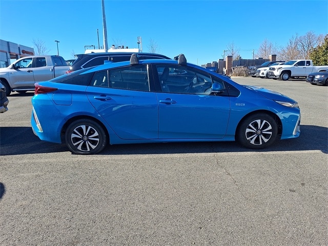 Thumbnail: 2017 Toyota Prius Prime - 7