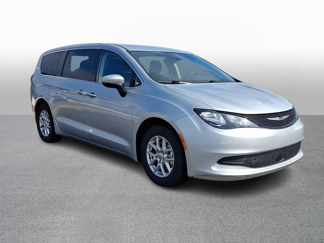 Thumbnail: 2023 Chrysler Voyager - 3