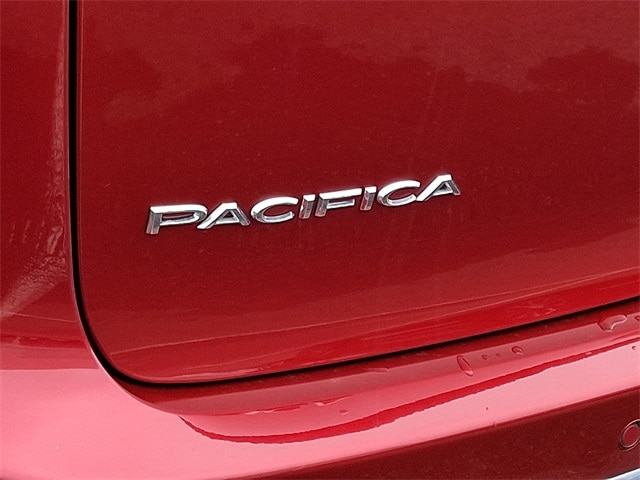 Thumbnail: 2025 Chrysler Pacifica - 33
